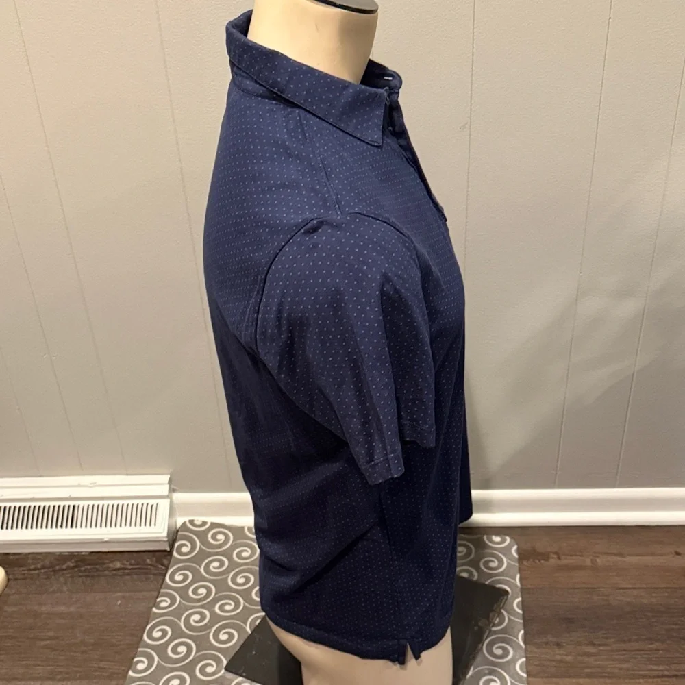 E Robert Barakett Medium Navy Polo with Subtle Dots Business Casual Preppy